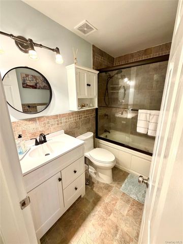328 Lakeland Avenue 1A, Sayville, NY 11782
