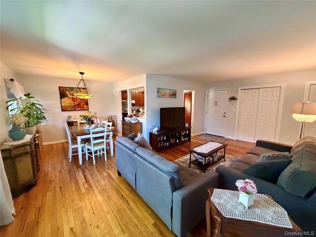 328 Lakeland Avenue 1A, Sayville, NY 11782