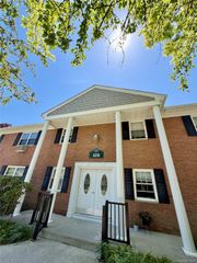 328 Lakeland Avenue 1A, Sayville, NY 11782