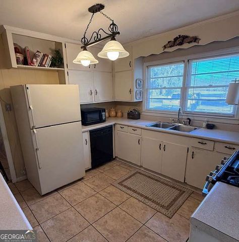 425 Hunter Road, Baxley, GA 31513