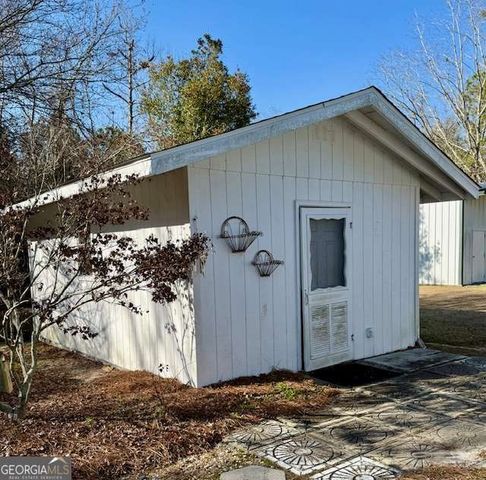 425 Hunter Road, Baxley, GA 31513