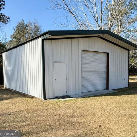 425 Hunter Road, Baxley, GA 31513