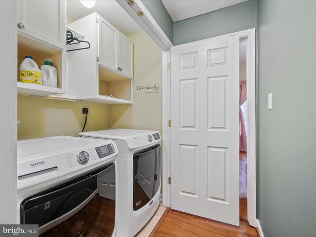 200 GREENBRIAR CIR, Cross Junction, VA 22625
