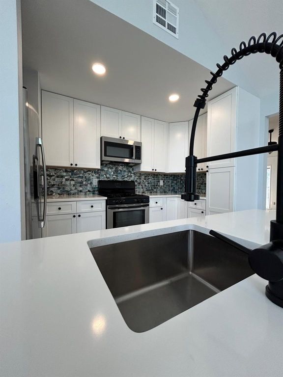 11803 Charing Cross RD, Austin, TX 78759