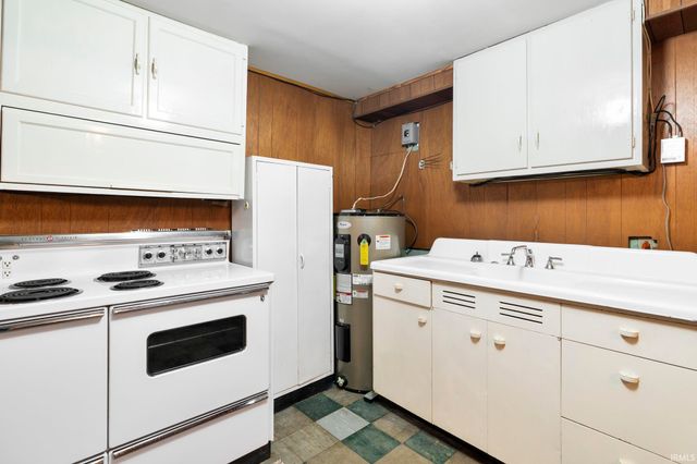 1334 N 550 W, West Lafayette, IN 47906