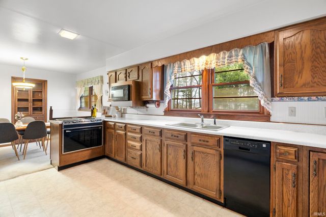 1334 N 550 W, West Lafayette, IN 47906