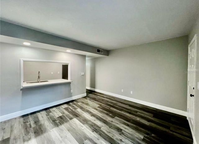 7108 WATERSIDE DRIVE 103, Tampa, FL 33617