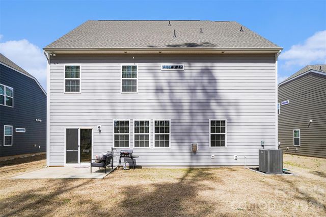 310 Hamptons Cove Road, Troutman, NC 28166