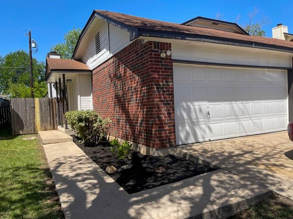 2618 Alcott LN B, Austin, TX 78748