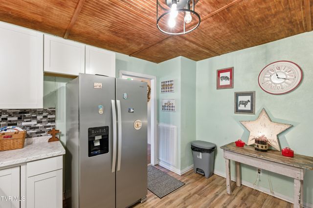 433 Mimosa Street, Mount Carmel, TN 37645