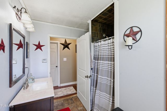 433 Mimosa Street, Mount Carmel, TN 37645