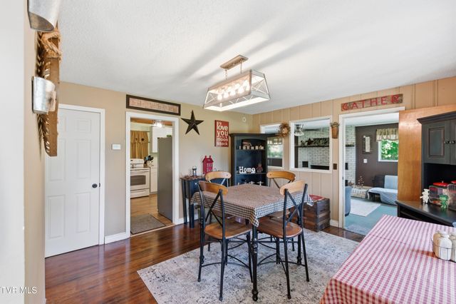 433 Mimosa Street, Mount Carmel, TN 37645