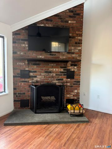 66 Mohawk Trail 66, Guilford, CT 06437