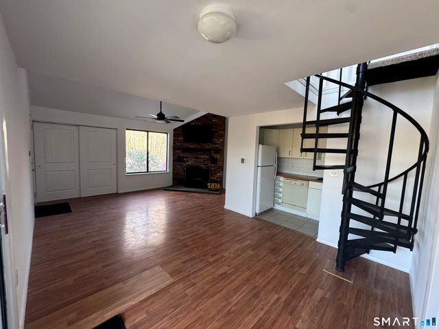 66 Mohawk Trail 66, Guilford, CT 06437