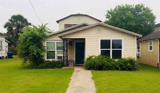 319 W Main St, Bishop, TX 78343
