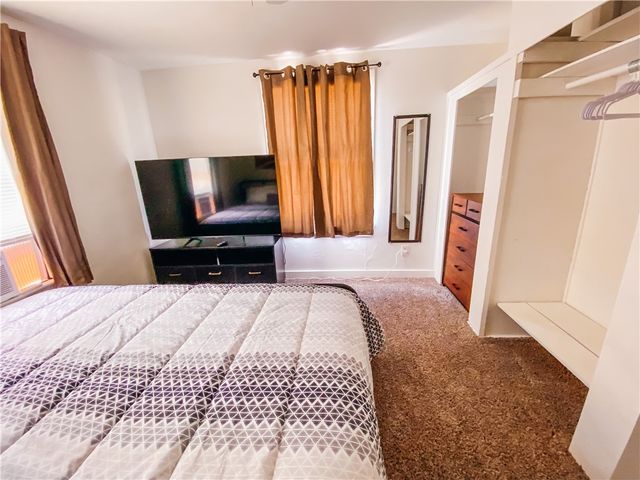 319 W Main St, Bishop, TX 78343