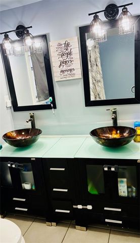 319 W Main St, Bishop, TX 78343