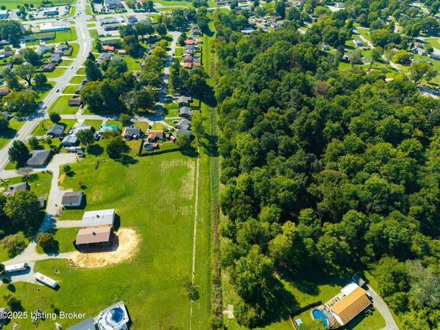 7395 Maurer Ln, Louisville, KY 40258
