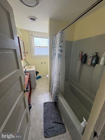 132-134 W CAMDEN WYOMING AVE, Wyoming, DE 19934