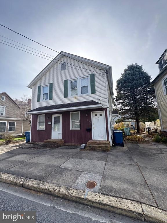 132-134 W CAMDEN WYOMING AVE, Wyoming, DE 19934