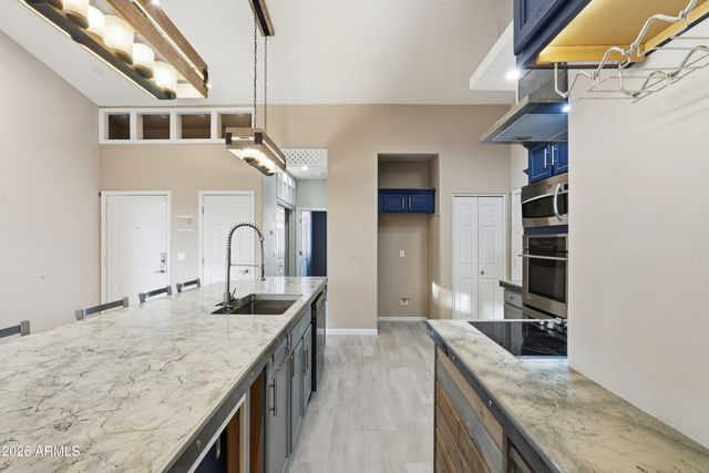 8923 E CAPRI Avenue, Mesa, AZ 85208