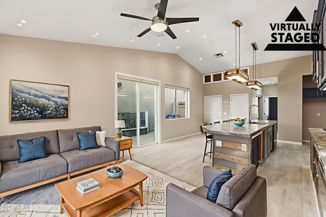 8923 E CAPRI Avenue, Mesa, AZ 85208