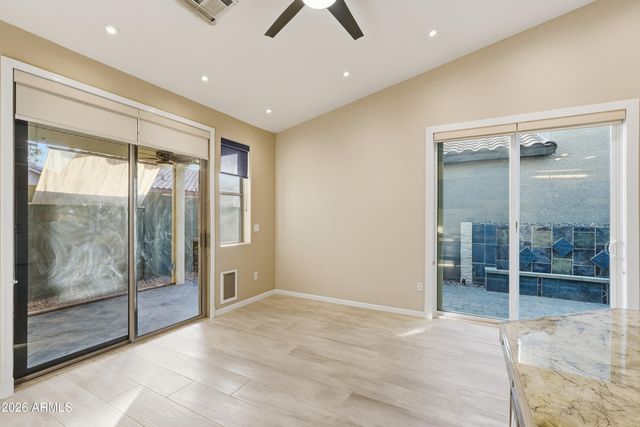 8923 E CAPRI Avenue, Mesa, AZ 85208