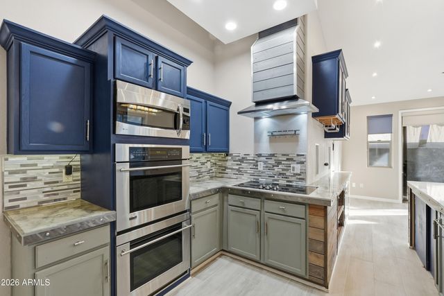 8923 E CAPRI Avenue, Mesa, AZ 85208