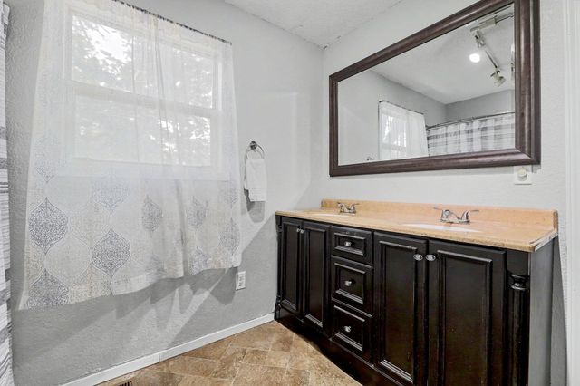1416 N Buckner St., Derby, KS 67037