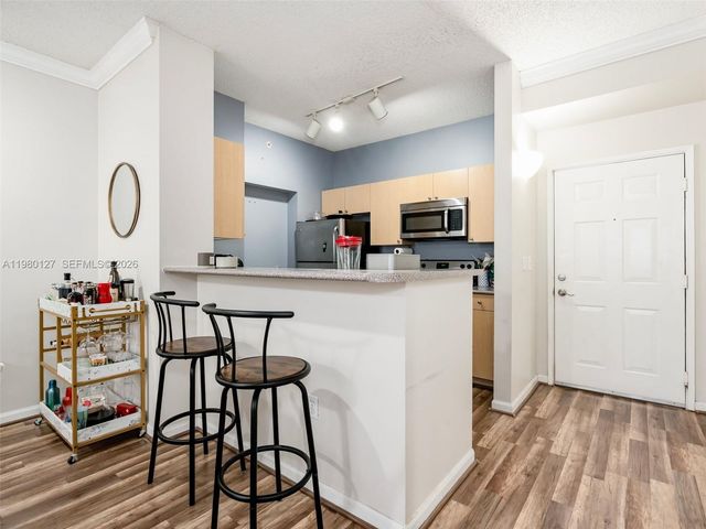 1900 Van Buren St 112B, Hollywood, FL 33020