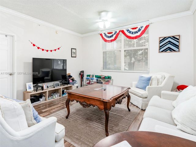 1900 Van Buren St 112B, Hollywood, FL 33020