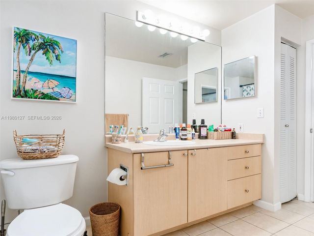 1900 Van Buren St 112B, Hollywood, FL 33020