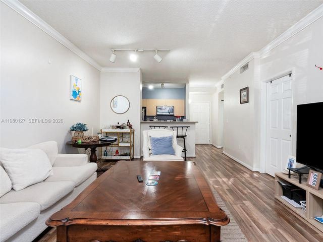 1900 Van Buren St 112B, Hollywood, FL 33020