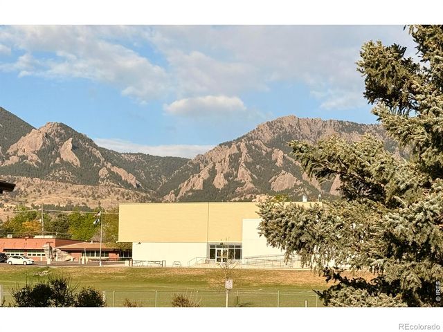 4723 Tantra Drive E6, Boulder, CO 80305