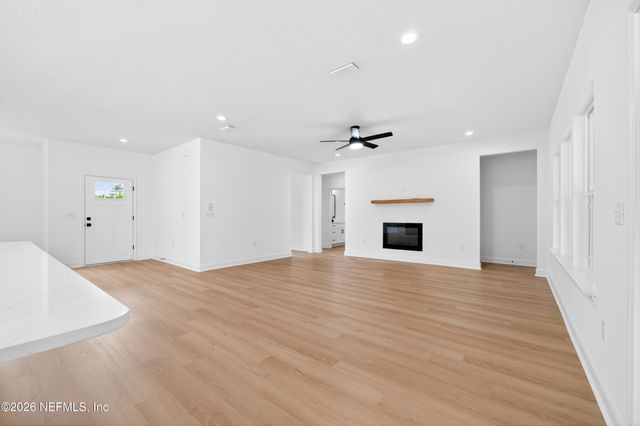 183 CRESTVIEW Drive, Palatka, FL 32177