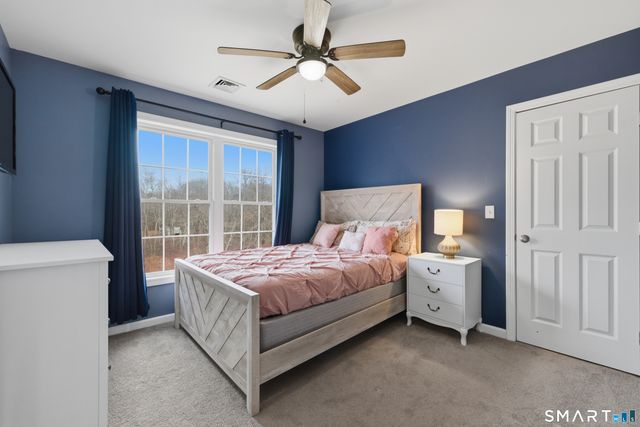 26 Quakertown Meadows, Ledyard, CT 06339