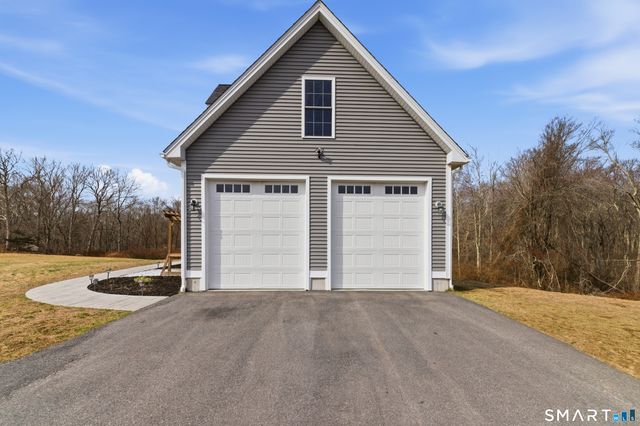 26 Quakertown Meadows, Ledyard, CT 06339