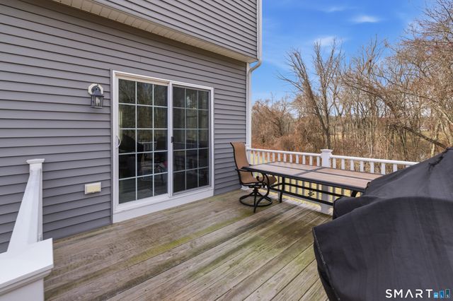 26 Quakertown Meadows, Ledyard, CT 06339