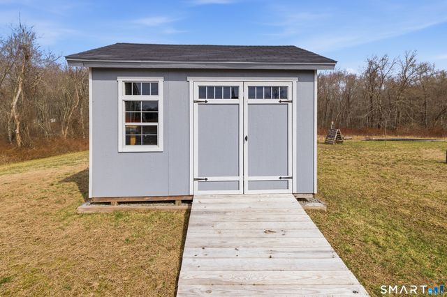 26 Quakertown Meadows, Ledyard, CT 06339