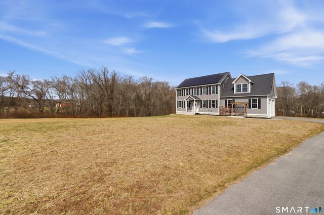 26 Quakertown Meadows, Ledyard, CT 06339