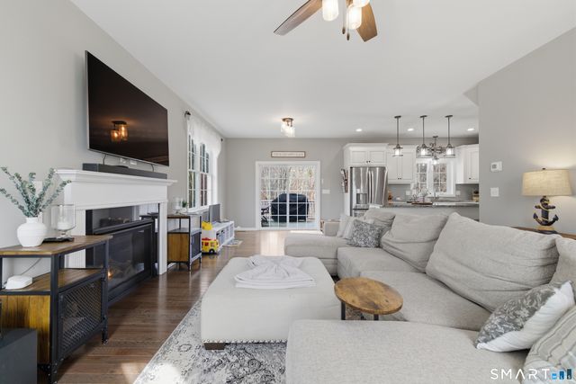 26 Quakertown Meadows, Ledyard, CT 06339