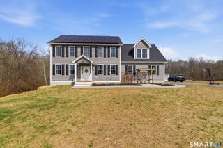 26 Quakertown Meadows, Ledyard, CT 06339