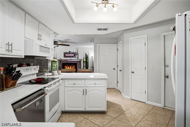 9792 Kentucky ST, Bonita Springs, FL 34135