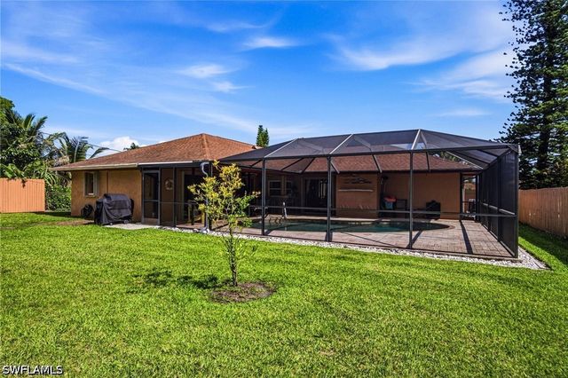 9792 Kentucky ST, Bonita Springs, FL 34135