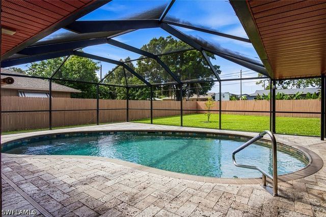 9792 Kentucky ST, Bonita Springs, FL 34135