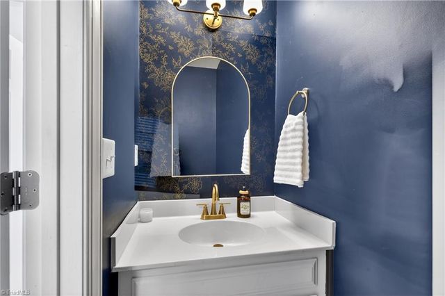 291 Birchridge Drive, Kernersville, NC 27284