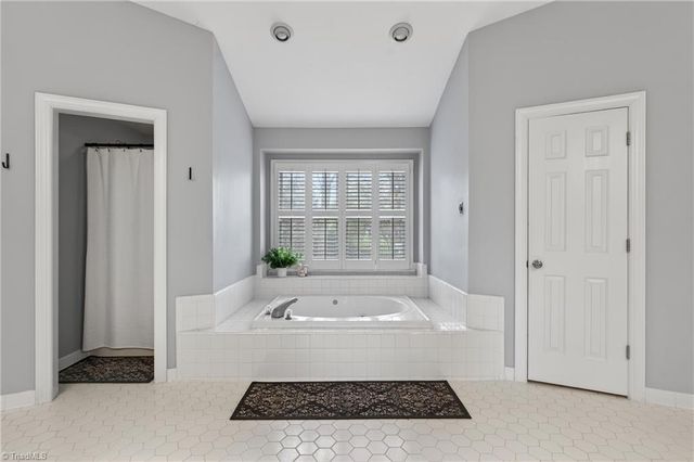 291 Birchridge Drive, Kernersville, NC 27284