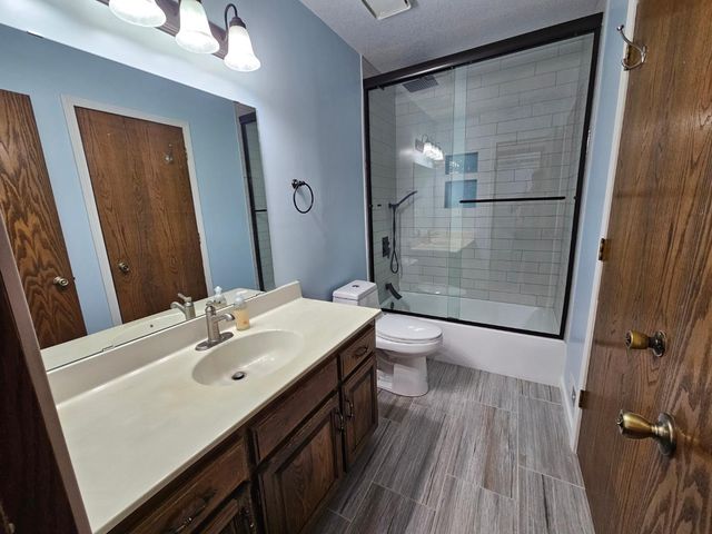8792 N Maplebrook Circle 8792, Brooklyn Park, MN 55445