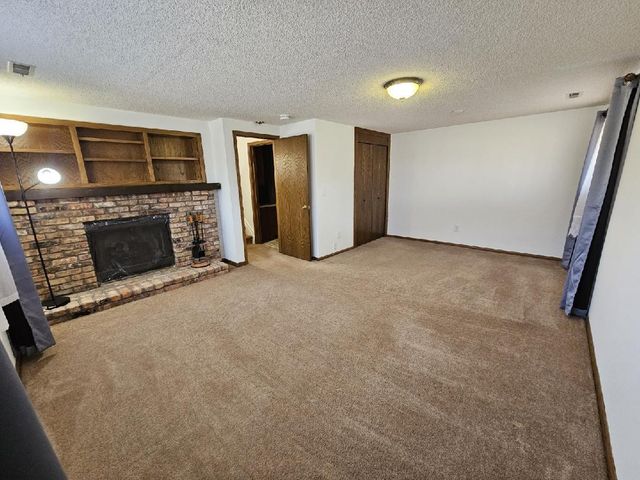 8792 N Maplebrook Circle 8792, Brooklyn Park, MN 55445