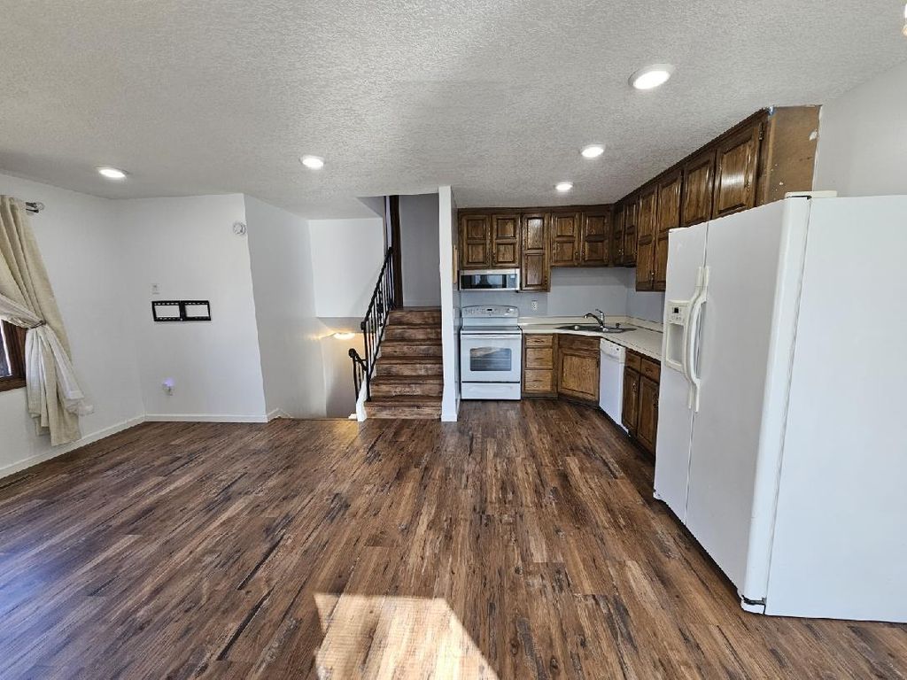 8792 N Maplebrook Circle 8792, Brooklyn Park, MN 55445 — photo 5